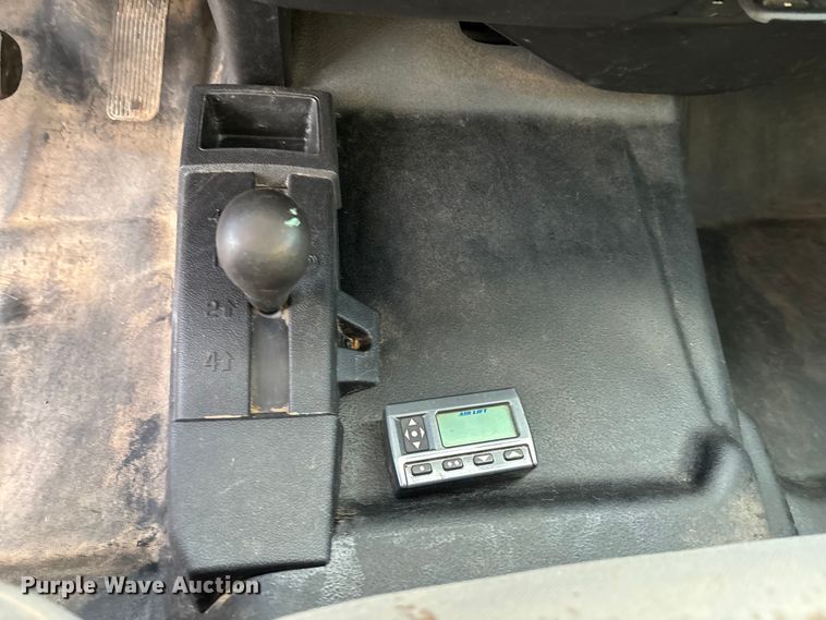 image for item EL6095 2016 Chevrolet Silverado 3500HD Crew Cab pickup truck