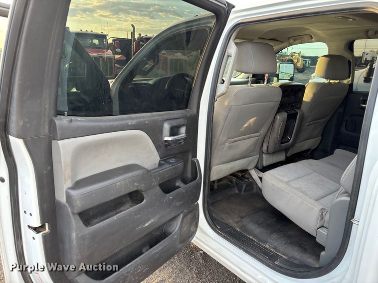 image for item EL6095 2016 Chevrolet Silverado 3500HD Crew Cab pickup truck