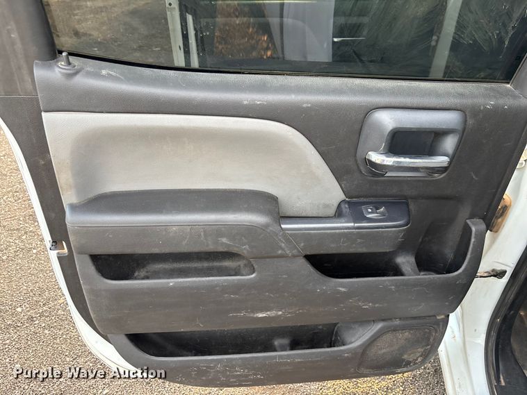 image for item EL6095 2016 Chevrolet Silverado 3500HD Crew Cab pickup truck