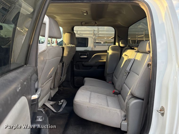 image for item EL6095 2016 Chevrolet Silverado 3500HD Crew Cab pickup truck