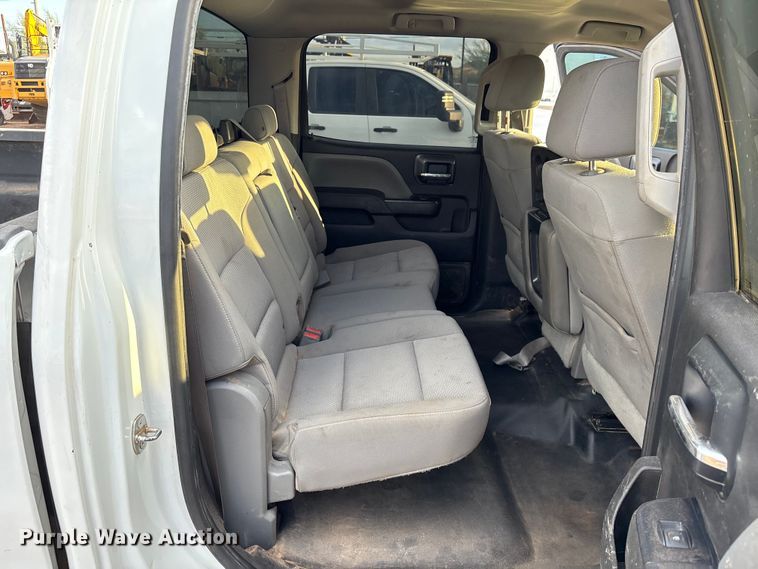 image for item EL6095 2016 Chevrolet Silverado 3500HD Crew Cab pickup truck