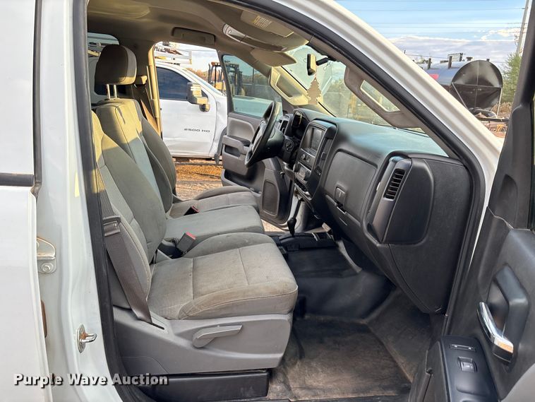 image for item EL6095 2016 Chevrolet Silverado 3500HD Crew Cab pickup truck