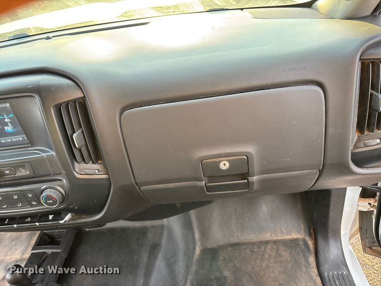 image for item EL6095 2016 Chevrolet Silverado 3500HD Crew Cab pickup truck