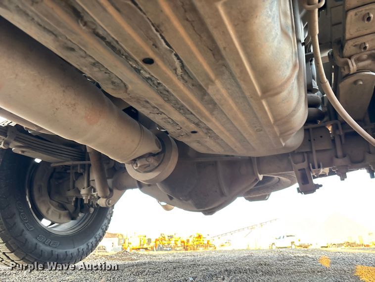 image for item EL6095 2016 Chevrolet Silverado 3500HD Crew Cab pickup truck