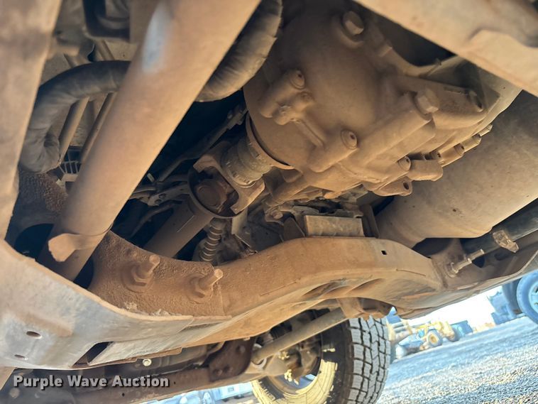 image for item EL6095 2016 Chevrolet Silverado 3500HD Crew Cab pickup truck