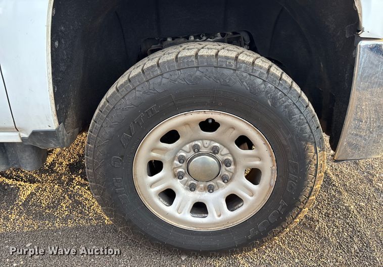 image for item EL6095 2016 Chevrolet Silverado 3500HD Crew Cab pickup truck