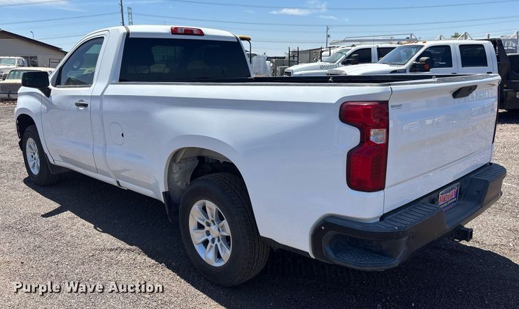 image for item EL6096 2019 Chevrolet Silverado 1500 pickup truck