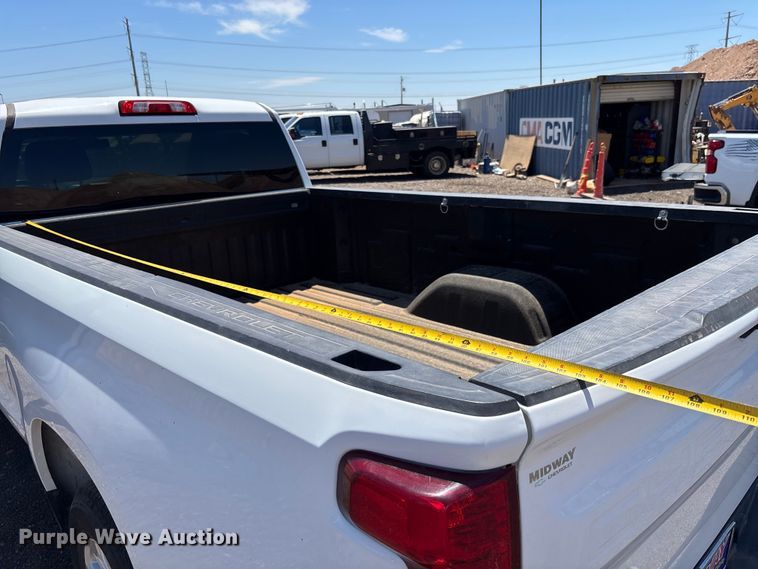 image for item EL6096 2019 Chevrolet Silverado 1500 pickup truck