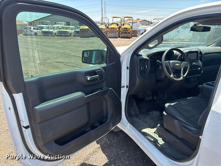 image for item EL6096 2019 Chevrolet Silverado 1500 pickup truck