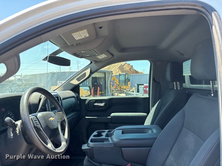 image for item EL6096 2019 Chevrolet Silverado 1500 pickup truck