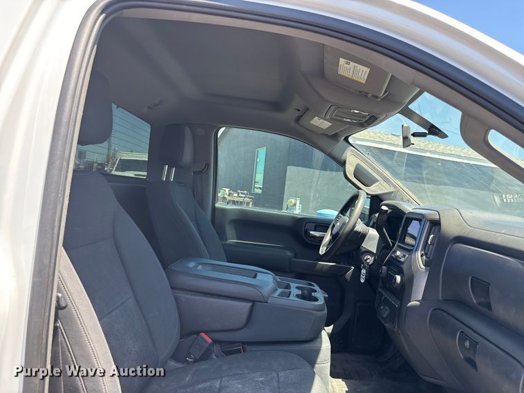 image for item EL6096 2019 Chevrolet Silverado 1500 pickup truck