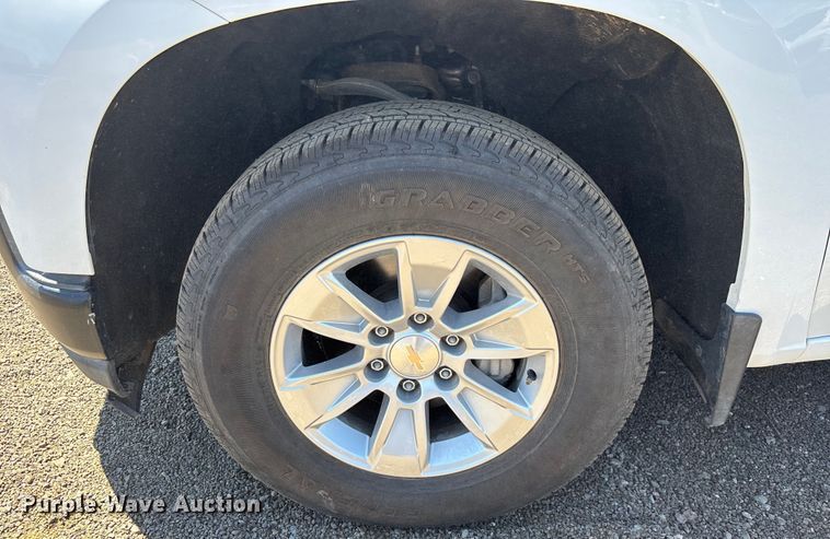 image for item EL6096 2019 Chevrolet Silverado 1500 pickup truck