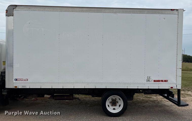 image for item EM0589 2015 Isuzu NPRHD box truck