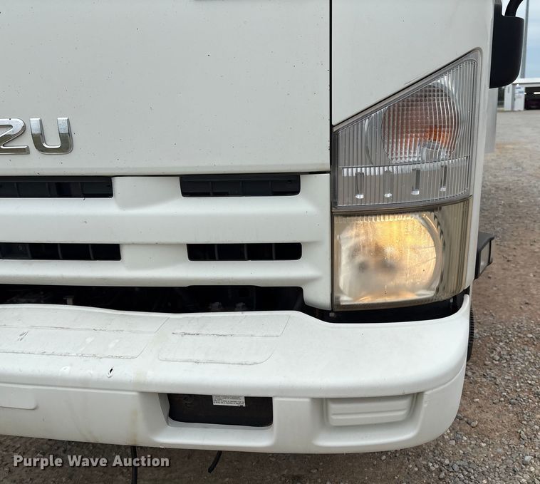 image for item EM0589 2015 Isuzu NPRHD box truck
