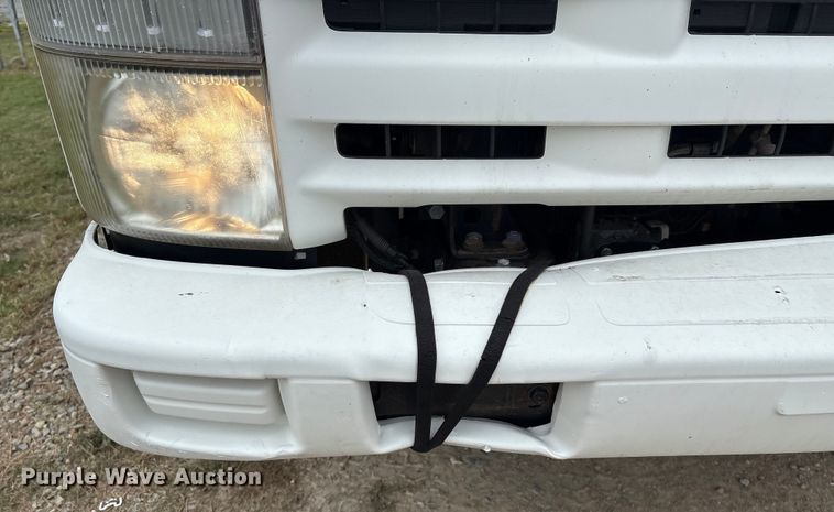 image for item EM0589 2015 Isuzu NPRHD box truck