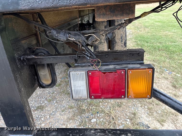 image for item EM0589 2015 Isuzu NPRHD box truck