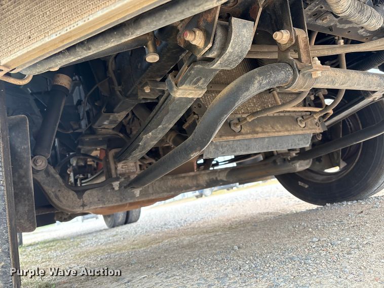 image for item EM0589 2015 Isuzu NPRHD box truck