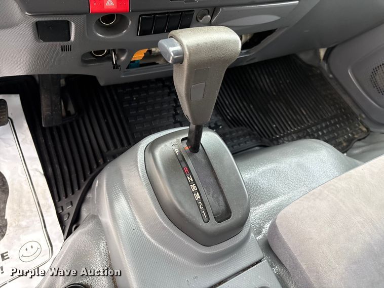 image for item EM0589 2015 Isuzu NPRHD box truck