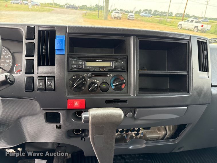 image for item EM0589 2015 Isuzu NPRHD box truck