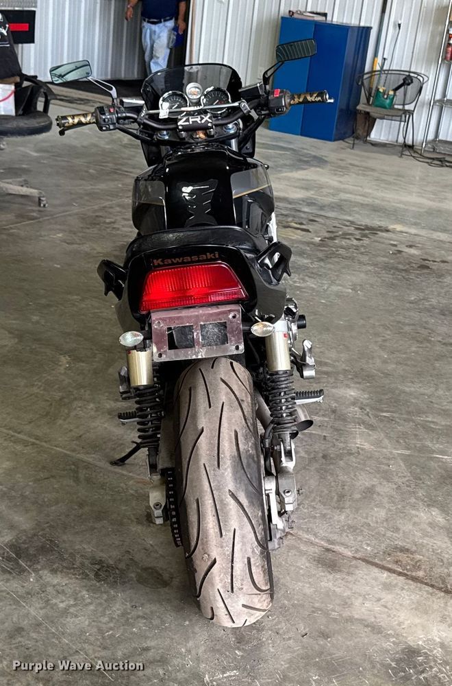 image for item EM2296 2000 Kawasaki Zrx 1100 motorcycle