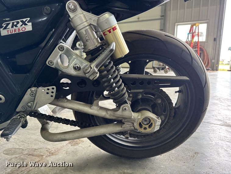 image for item EM2296 2000 Kawasaki Zrx 1100 motorcycle