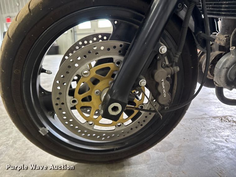 image for item EM2296 2000 Kawasaki Zrx 1100 motorcycle