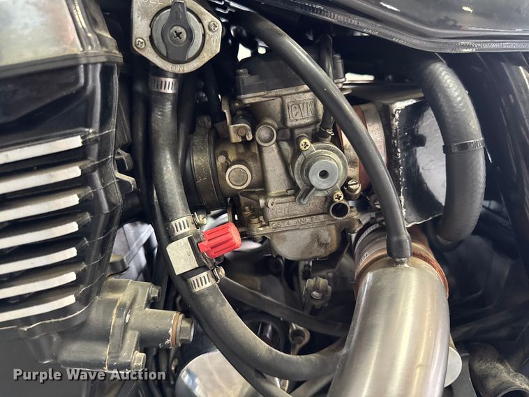 image for item EM2296 2000 Kawasaki Zrx 1100 motorcycle