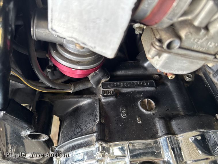 image for item EM2296 2000 Kawasaki Zrx 1100 motorcycle