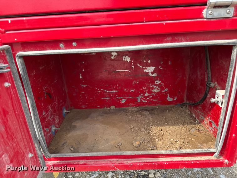 image for item EM2297 2005 Ford F550 utility / service truck