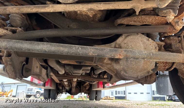 image for item EM2297 2005 Ford F550 utility / service truck