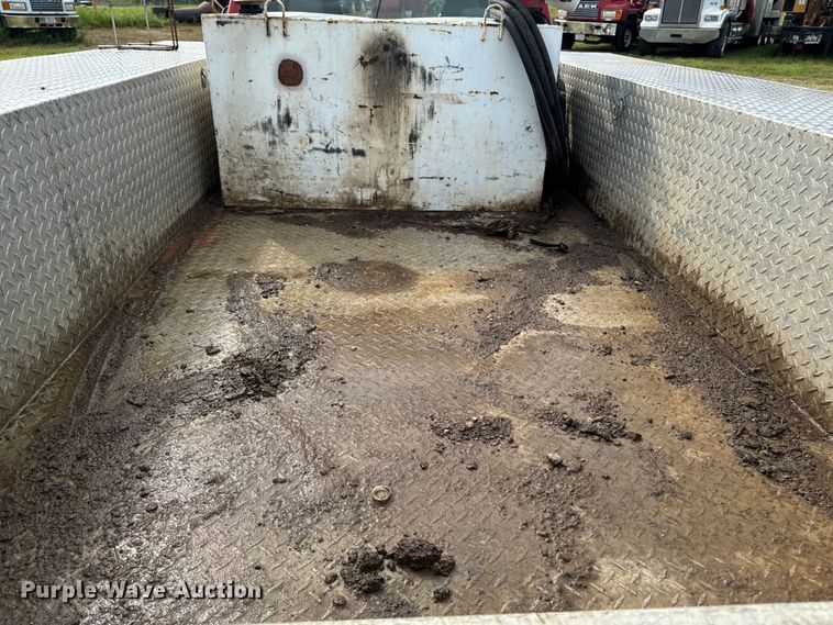 image for item EM2297 2005 Ford F550 utility / service truck