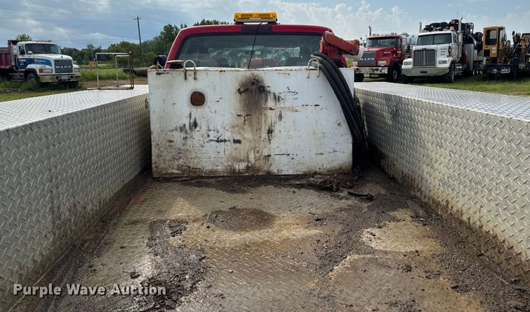 image for item EM2297 2005 Ford F550 utility / service truck