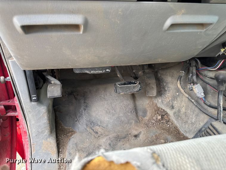 image for item EM2297 2005 Ford F550 utility / service truck