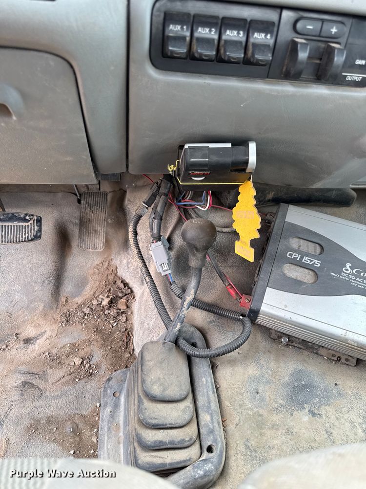 image for item EM2297 2005 Ford F550 utility / service truck