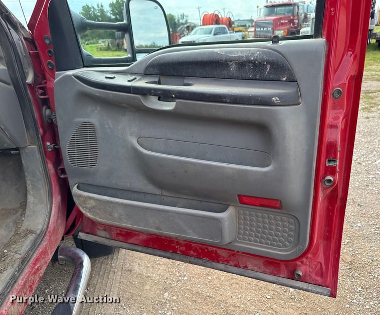 image for item EM2297 2005 Ford F550 utility / service truck