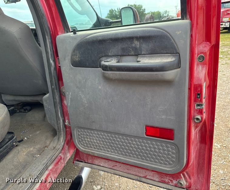 image for item EM2297 2005 Ford F550 utility / service truck