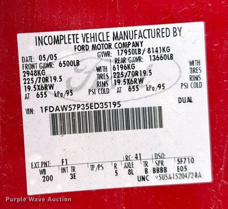 image for item EM2297 2005 Ford F550 utility / service truck