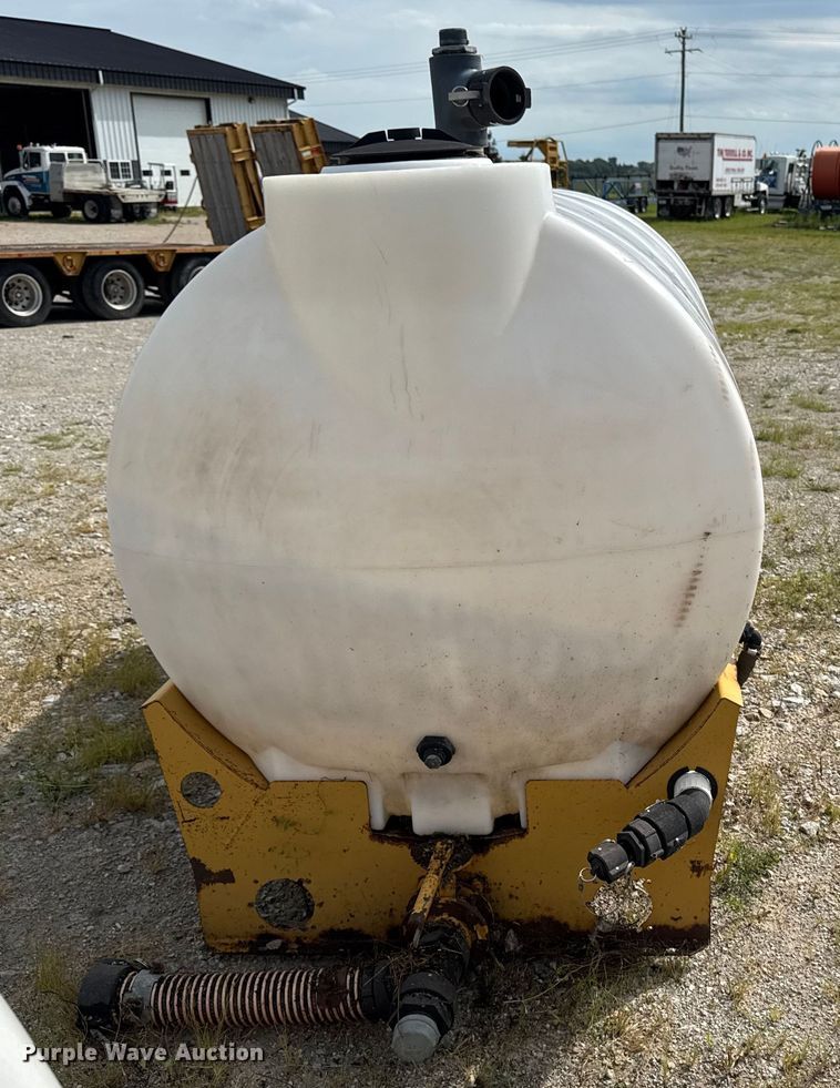 image for item EM2298 (5) poly tanks