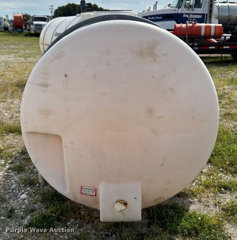 image for item EM2298 (5) poly tanks