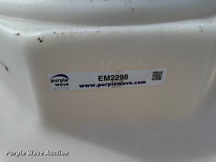 image for item EM2298 (5) poly tanks