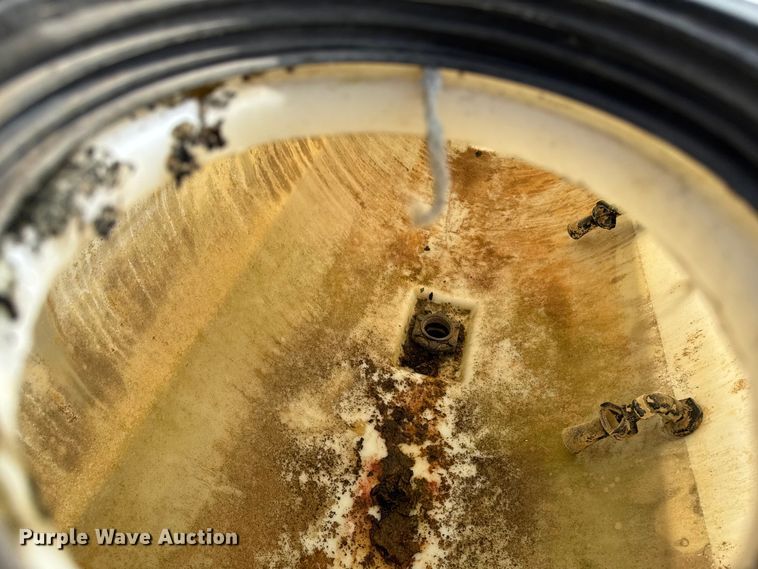 image for item EM2298 (5) poly tanks