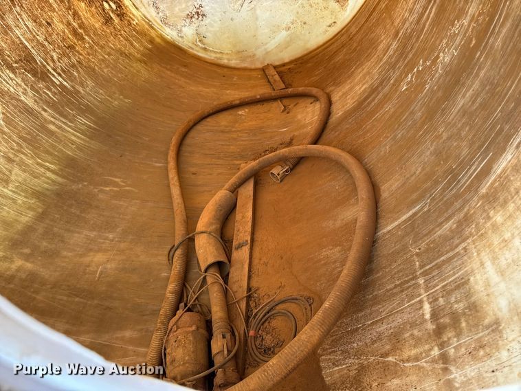 image for item EM2298 (5) poly tanks