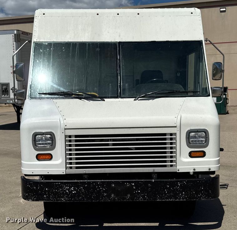 image for item EM2308 2010 Ford E450 delivery truck