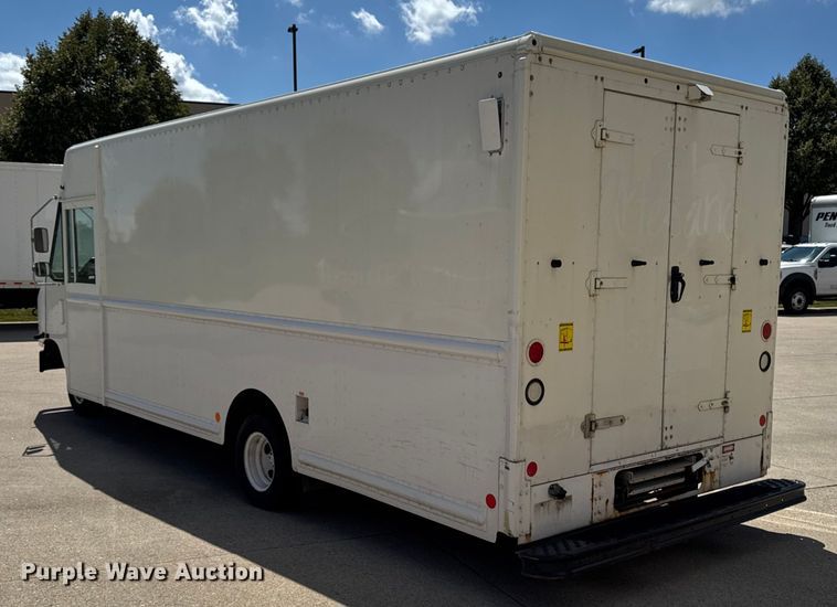 image for item EM2308 2010 Ford E450 delivery truck