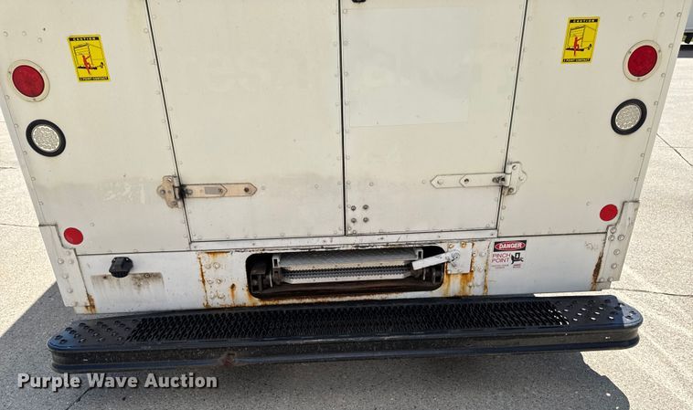 image for item EM2308 2010 Ford E450 delivery truck