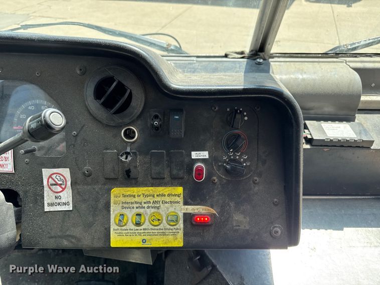 image for item EM2308 2010 Ford E450 delivery truck