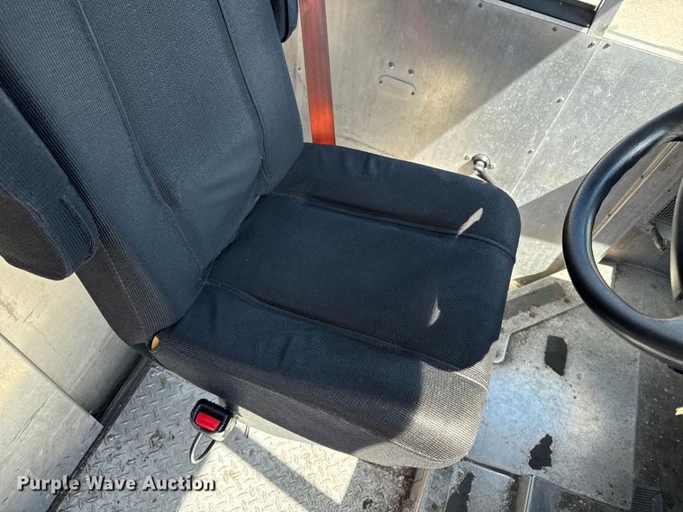 image for item EM2308 2010 Ford E450 delivery truck