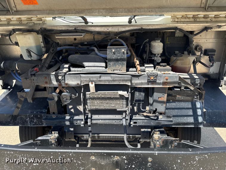 image for item EM2308 2010 Ford E450 delivery truck