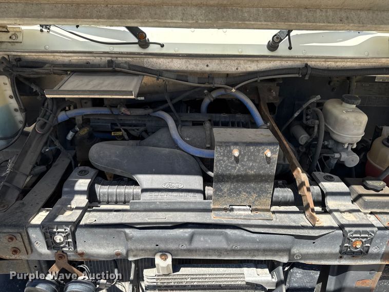 image for item EM2308 2010 Ford E450 delivery truck