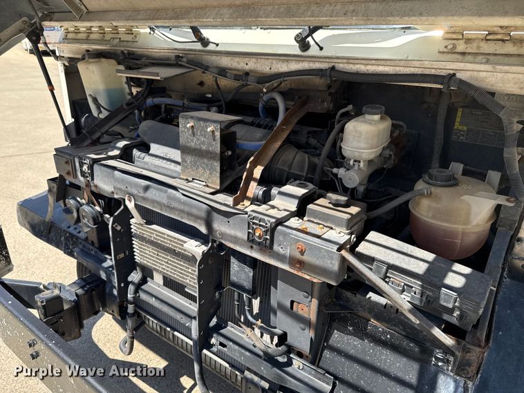 image for item EM2308 2010 Ford E450 delivery truck